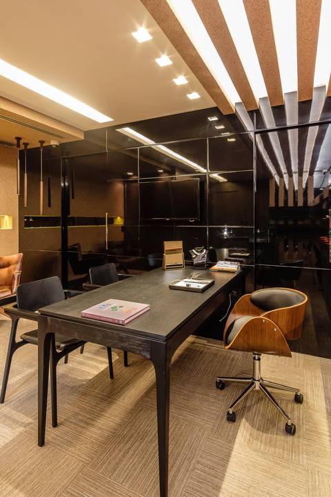 sala de reunião acabamento fino acabamento de luxo preto sala preta'