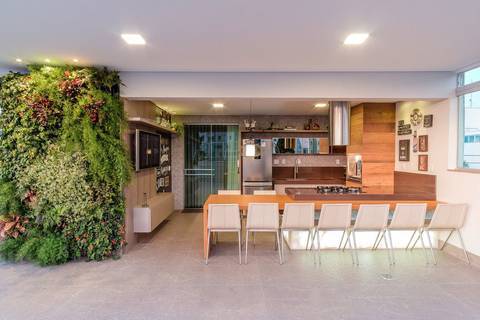 cobertura com jardin vertical área gourmet em cobertura'