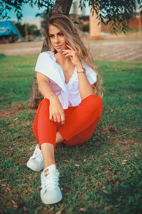 #mundodosfotografos #fotosexternas #fotografodepontagrossa 
#fotografodepontagrossa 
#pontagrossa #potedetalentos 
#photographers #photoshop #photooftheday 
#alefefotografia #portraitphotography 
#portrait #mundodosfotografos 
#portraitmood #modelo #makeu'