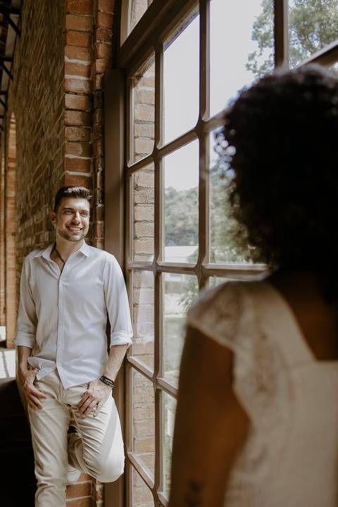 foto noivo sob a perspectiva da noiva'