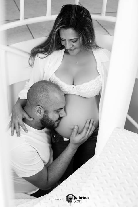 Ensaio fotográfico de gestante na residência da cliente '