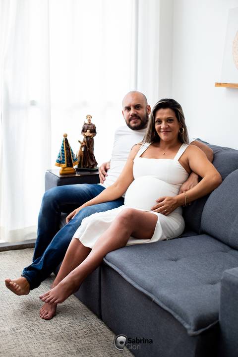 Ensaio fotográfico de gestante na residência da cliente '