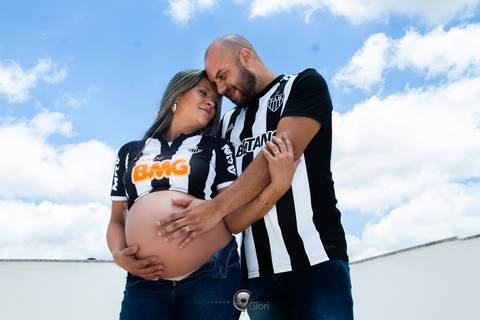 Ensaio fotográfico de gestante na residência da cliente '