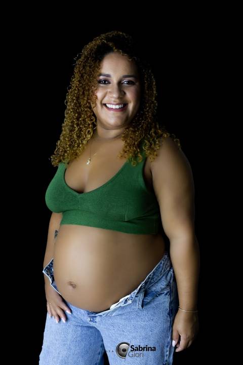 Ensaio fotográfico gestacional com maquiagem inclusa '