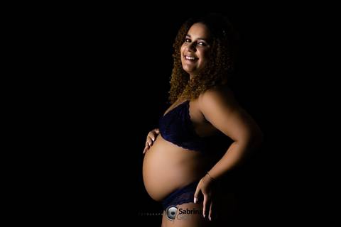 Ensaio fotográfico gestacional com maquiagem inclusa '