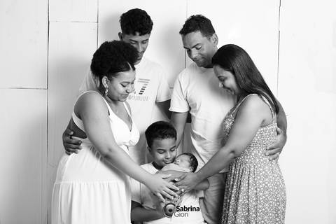 Ensaio newborn fotos com a família '