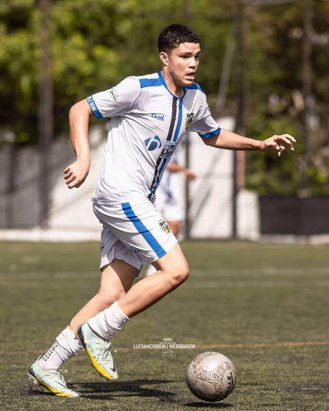 Lance da partida entre LOKOMOTIV X ABV, válida pela SUPER COPA OURO SUB-15, realizado no dia 29/04/2023 na ARENA LOKOMOTIV, na cidade de BETIM, no estado de MG. Foto: Luciano Brew / BhFoto'