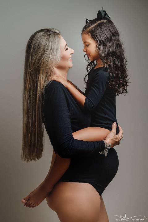 gestante lora-casal-emcasa-familia-mae-e-filhas'