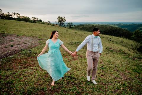 pre-wedding-laura-e-paulo-roberto-serra-do-salitre-waldavilafotografia-carmodoparanaiba
-casalmontanha-casalfogueira-casalflores-casalbicicleta'
