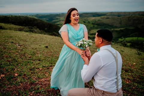 pre-wedding-laura-e-paulo-roberto-serra-do-salitre-waldavilafotografia-carmodoparanaiba
-casalmontanha-casalfogueira-casalflores-casalbicicleta'
