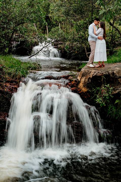 pre-wedding-laura-e-paulo-roberto-serra-do-salitre-waldavilafotografia-carmodoparanaiba -casalcachoeira
'