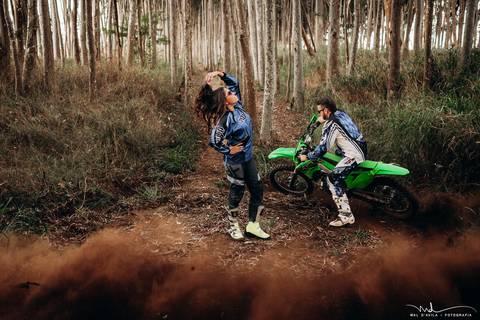 prewedding-carmo-do-paranaiba-luiza-e-andre-moto-waldavila'