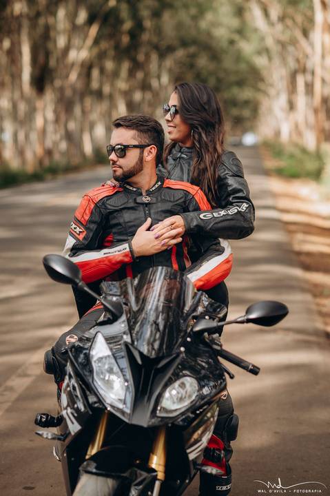 prewedding-carmo-do-paranaiba-luiza-e-andre-moto-waldavila'