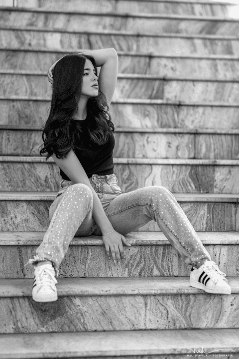 15anos-sofhia-cinema-carmodoparanaiba-waldavilaforografia-ensaio15anosexterno-fotografocarmodoparanaiba-pretoebranco-'