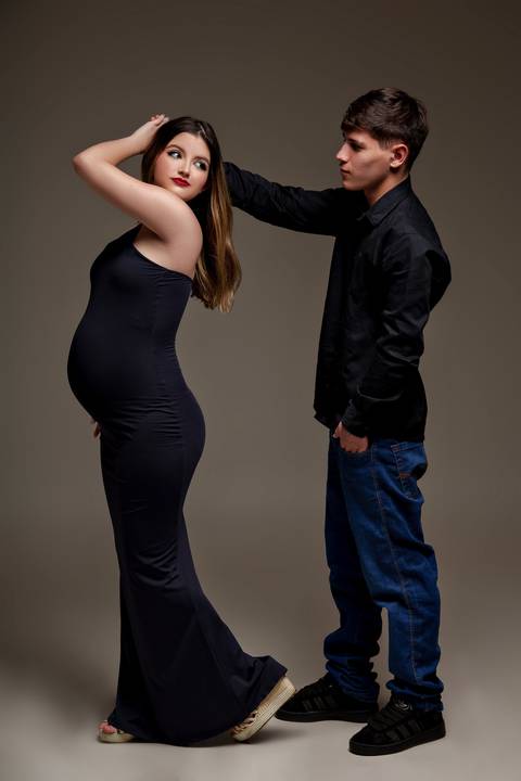 gestante-giovanna-ensaio-estudio-carmodoparanaiba-waldavilafotografia'