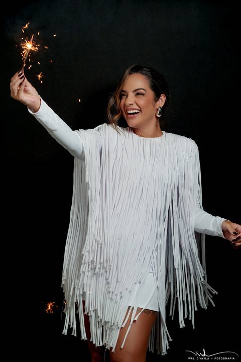 ensaiofeminino-crisnivia-estudio-carmodoparanaiba-preto-e-branco-waldavilafotografia'