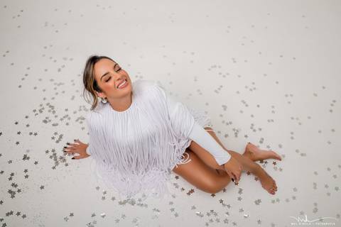 ensaiofeminino-crisnivia-estudio-carmodoparanaiba-preto-e-branco-waldavilafotografia'