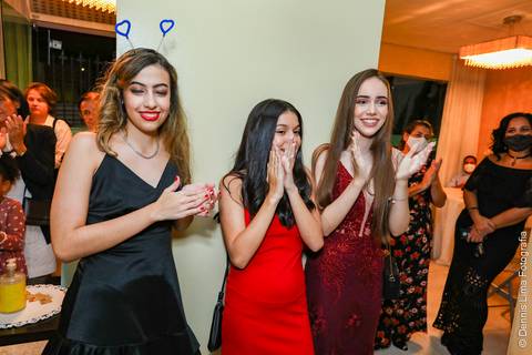 Debutante em Contagem'