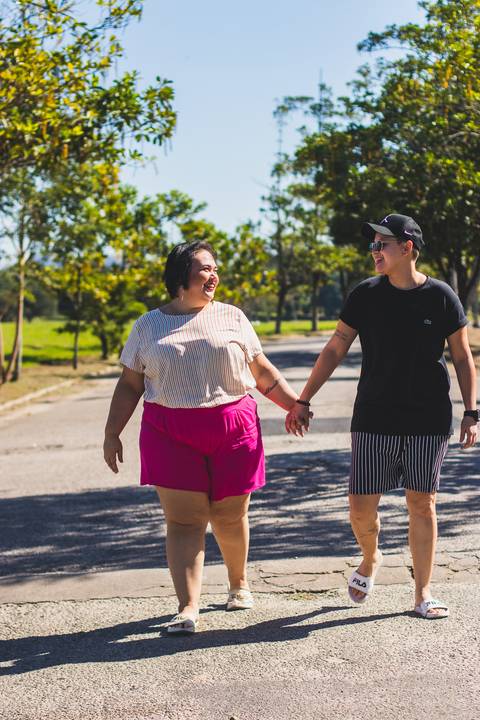 ensaio externo casal por do sol rural ufrrj pose para ensaio fotográfico'