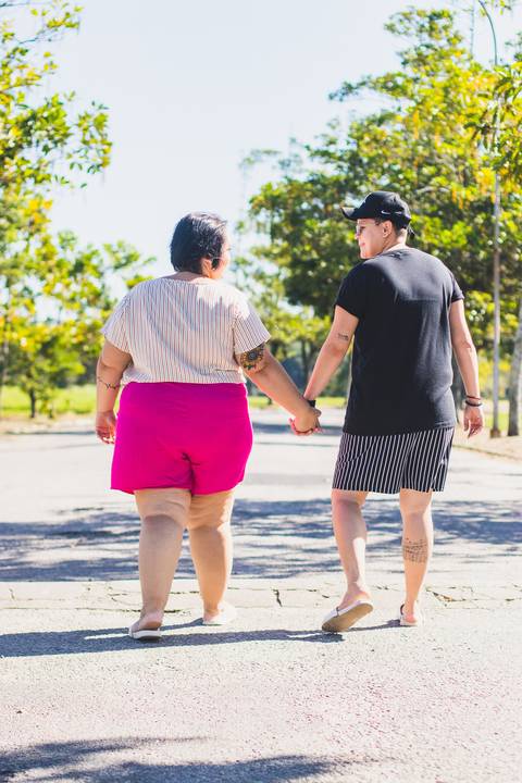 ensaio externo casal por do sol rural ufrrj pose para ensaio fotográfico'
