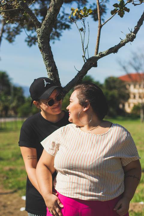 ensaio externo casal por do sol rural ufrrj pose para ensaio fotográfico'
