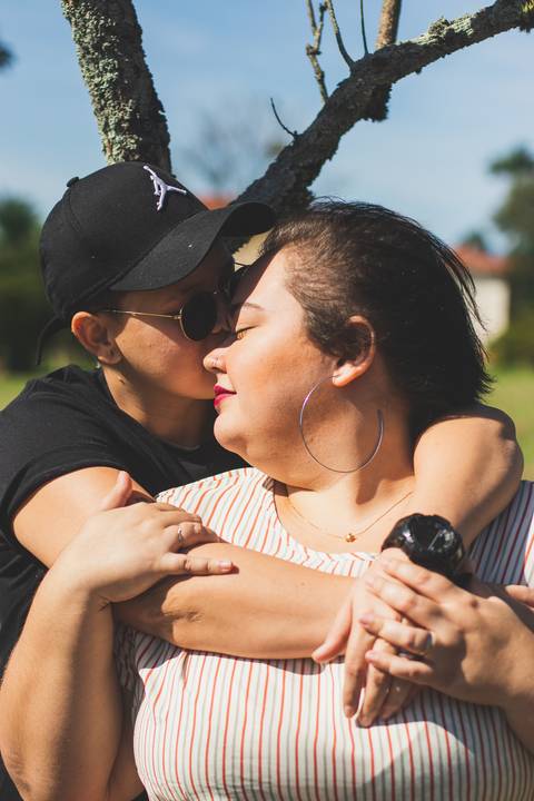 ensaio externo casal por do sol rural ufrrj pose para ensaio fotográfico'