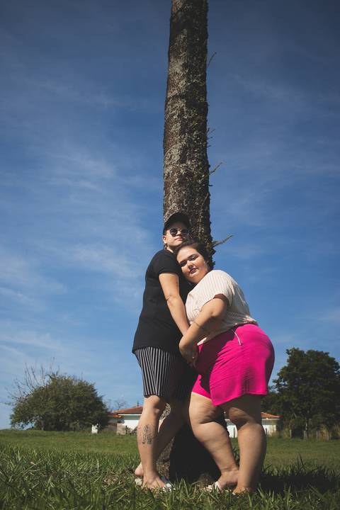 ensaio externo casal por do sol rural ufrrj pose para ensaio fotográfico'