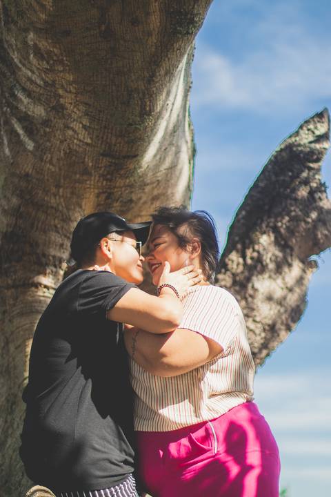ensaio externo casal por do sol rural ufrrj pose para ensaio fotográfico'
