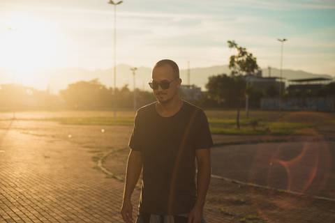 pôr do sol ensaio externo masculino caio fábio parque municipal itaguaí rj'