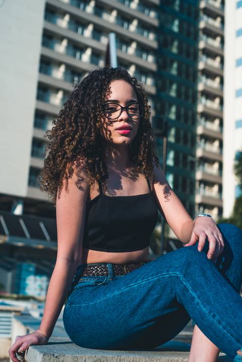 caio fábio fotógrafo profissional itaguaí rj ensaio urbano feminino dicas de pose para fotos cachos cacheado '