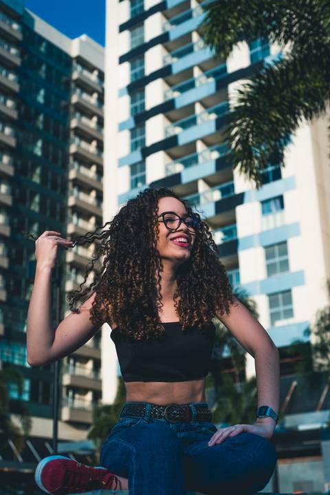 itaguaí caio fábio fotógrafo profissional ensaio urbano externo feminino cachos cacheada cidade prédios '