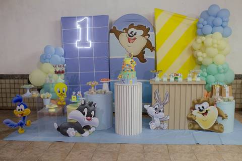 Aniversário de 1 anos baby looney tunes'