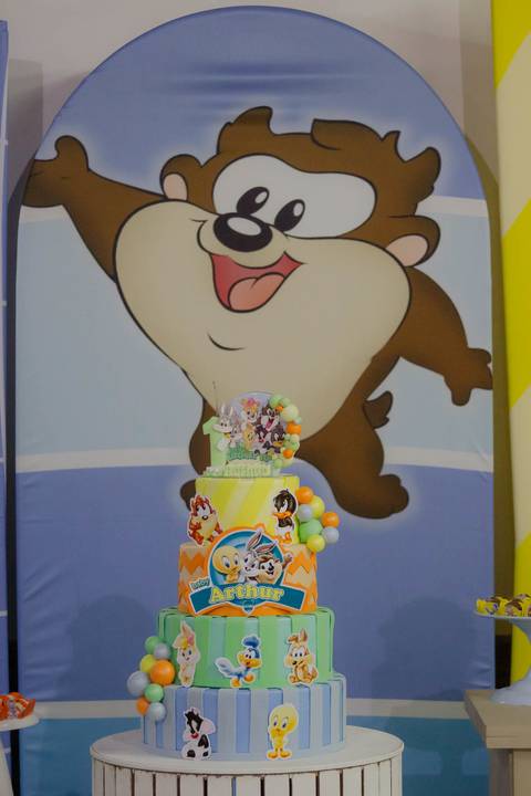 Aniversário de 1 anos baby looney tunes'