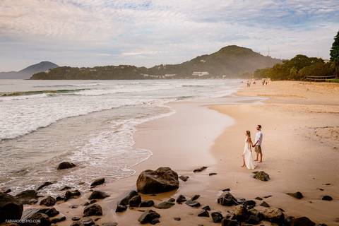 Ensaio Pré Wedding na praia em Ubatuba'