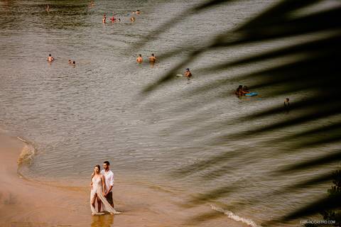 Ensaio Pré Casamento na praia em Ubatuba'