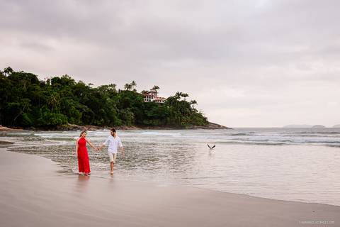 Ensaio Pré Casamento na praia em Ubatuba'
