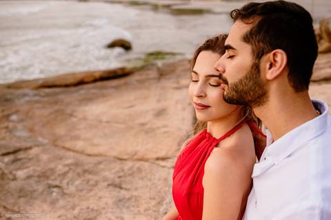 Ensaio Pré Casamento na praia em Ubatuba'