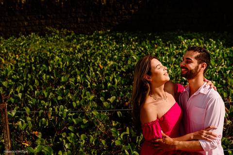 Ensaio Pré Casamento na praia em Ubatuba'