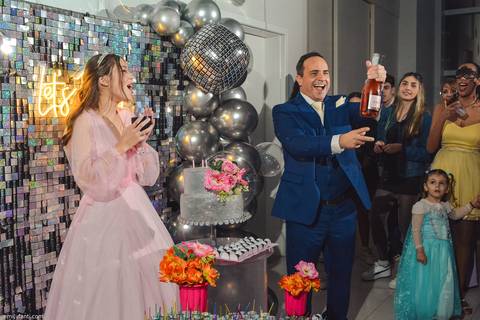 15 anos, aniversário, balada, cobertura 15 anos, cobertura fotográfica, cobertura fotográfica em sp, debutante, debutante sp, emily fanti, fotografia afetiva, fotografia de 15 anos, fotografia de debutante, fotografia de festa, são paulo'