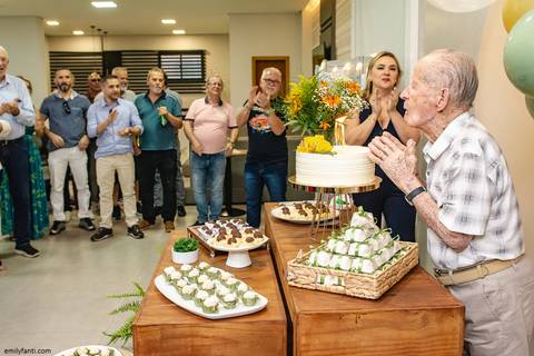 aniversário, aniversário de 100 anos, bday, cobertura fotográfica de família, cobertura fotográfica em são paulo, emily fanti, fotografia afetiva, fotografia de família, fotografia documental, história de familia, legado, eterno, álbum de família'