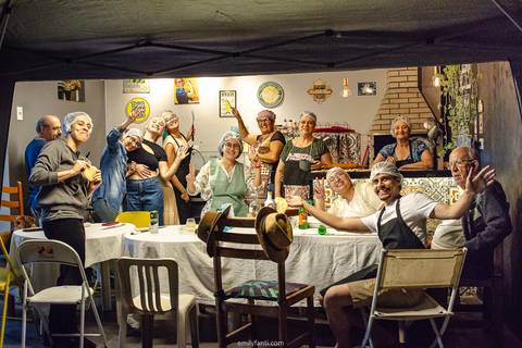 confraternização, culinária, culinária portuguesa, emily fanti, encontro de família, festa, festa de família, filhoses, fotografia de família, fotografia documental, receita de família, registro fotográfico, reunião familiar, tradição'