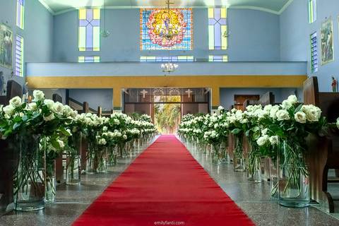cobertura fotográfica, decor, decoração, decoração de igreja, decoradora, emily fanti, flores, florista, flowers, fotografia de casamento, fotografia de flores, montagem de decoração, noivas, rosas, foto de flores, decoração de casamento, decor casamento'