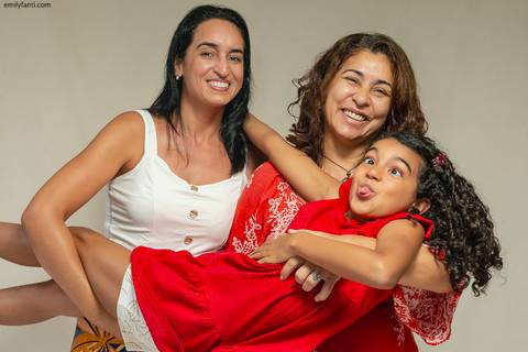 dia das mães, emily fanti, ensaio de família, ensaio feminino, ensaio fotográfico, ensaio fotográfico de família, estúdio fotográfico em sp, família, foto de família, mulheres, maternidade, matriarca, maternar, gerações, amor, amor de mãe, foto de familia'