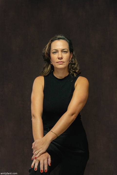 emily fanti, ensaio fotográfico, ensaio profissional em são paulo, estudio fotográfico em sp, foto de perfil, foto para linkedin, fotografia de estudio, fotografia feminina, fotografia profissional, arquitetura, retrato de arquiteto, foto de arquiteta'