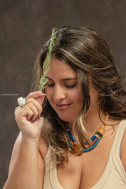 astrologia, cura, elementos da natureza, emily fanti, ensaio em estúdio, ensaio fotográfico, ensaio profissional, estudio fotográfico, fotografia profissional, magia, místico, natureza, oráculo, sabedoria, taróloga, tarot, terapia alternativa, terapeuta'