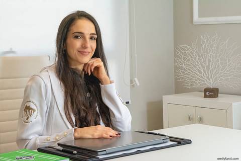 business, clínica médica, consultório médico, dermatologia, emily fanti, ensaio de médico, ensaio profissional, foto de consultório médico, foto de médico, foto profissional em são paulo, foto profissional em sp, retrato de médico, retrato área da saúde'