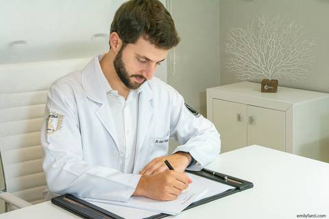 business, clínica médica, consultório médico, dermatologia, emily fanti, ensaio de médico, ensaio profissional, foto de consultório médico, foto de médico, foto profissional em são paulo, foto profissional em sp, retrato de médico, retrato área da saúde'