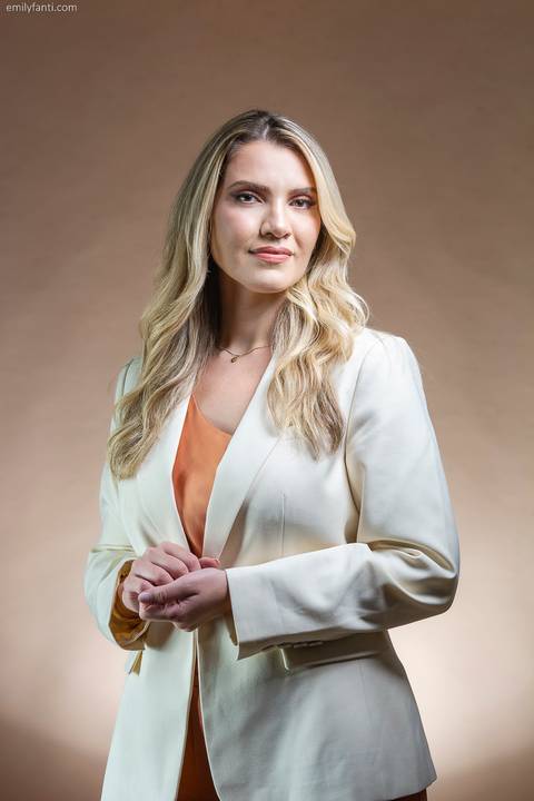 business, consultório médico, emily fanti, ensaio de médico, ensaio profissional, foto de consultório médico, foto de médico, foto profissional em são paulo, fotografia para profissionais da saúde, ginecologista, linkedin, médico, retrato de medico'