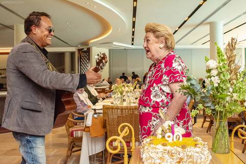 aniversário de 70 anos, clube athletico paulistano, aniversário adulto, clube athletico paulistano, cobertura de aniversário, emily fanti, ensaio de aniversário, estudio em são paulo, aniversário 80 anos, aniversário 90 anos, fotografo de aniversário'