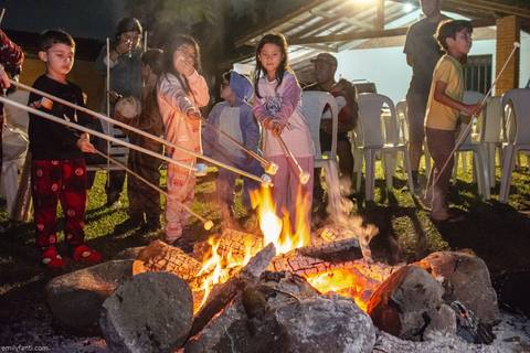 acampamento de aniversário, aniversário infantil, aniversário no campo, aniversário no sítio, churrasco de aniversário, emily fanti, fotografia de aniversário, fotografia de aniversário no campo, fotografia de família, fotografia documental'